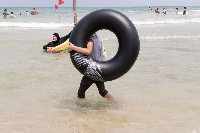 © Deborah Morag - Image from the Palestinian women first time at Tel Aviv beach photography project