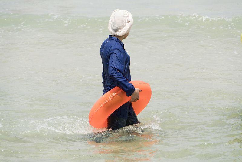 © Deborah Morag - Image from the Palestinian women first time at Tel Aviv beach photography project