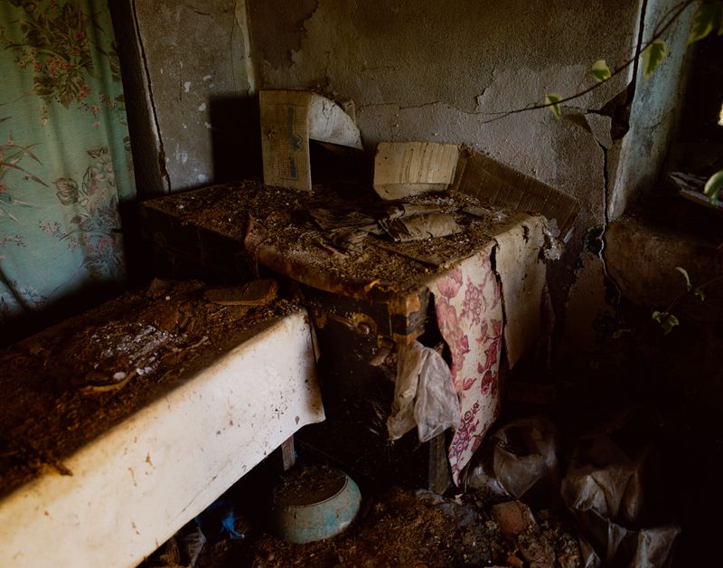 © demi kromidellis - Image from the I'm Trying to Feel What Once Was photography project