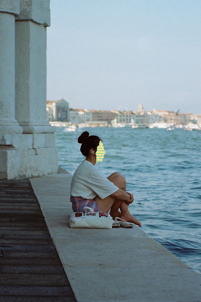 © Daria Senchikhina - Image from the Impersonal tales photography project