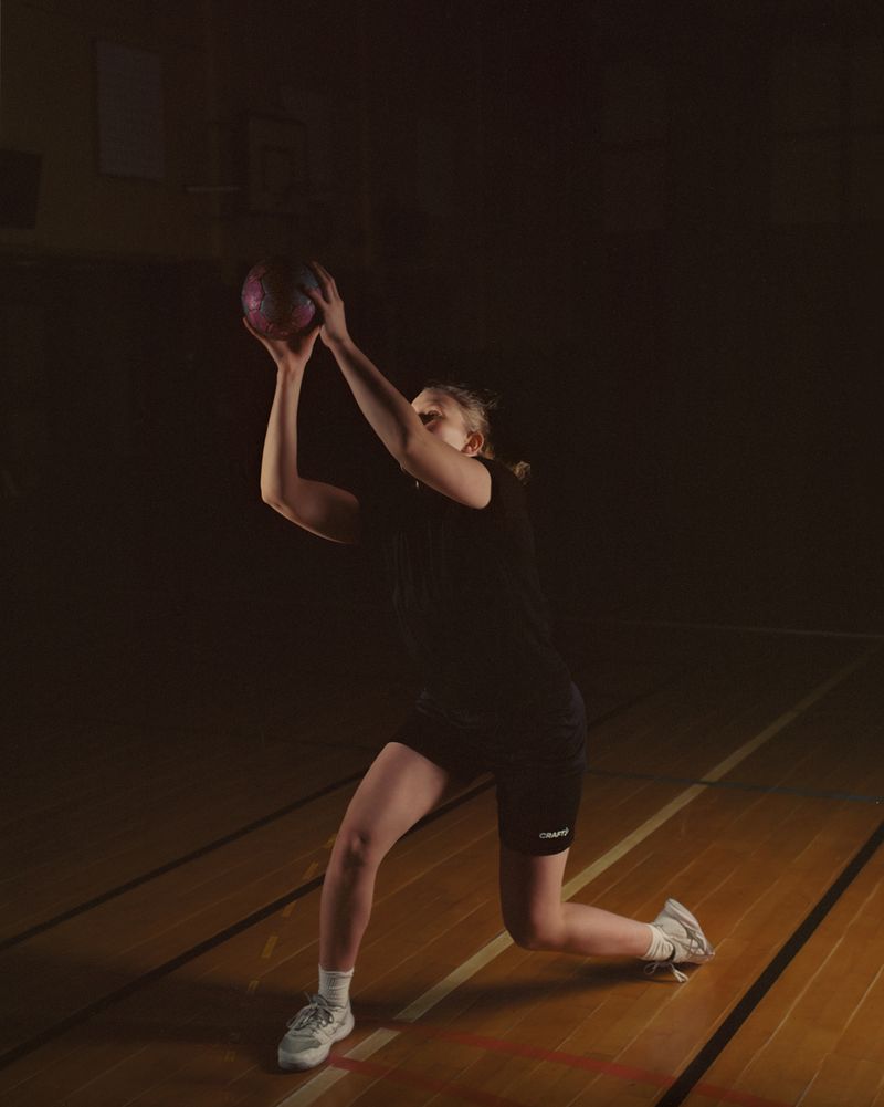 © Sofia Runarsdotter - Image from the Girl, Battle photography project