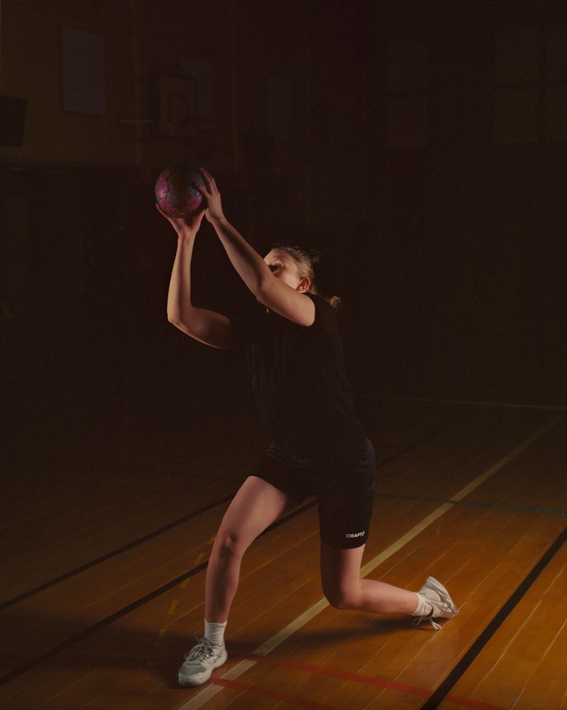 © Sofia Runarsdotter - Image from the Girl, Battle photography project