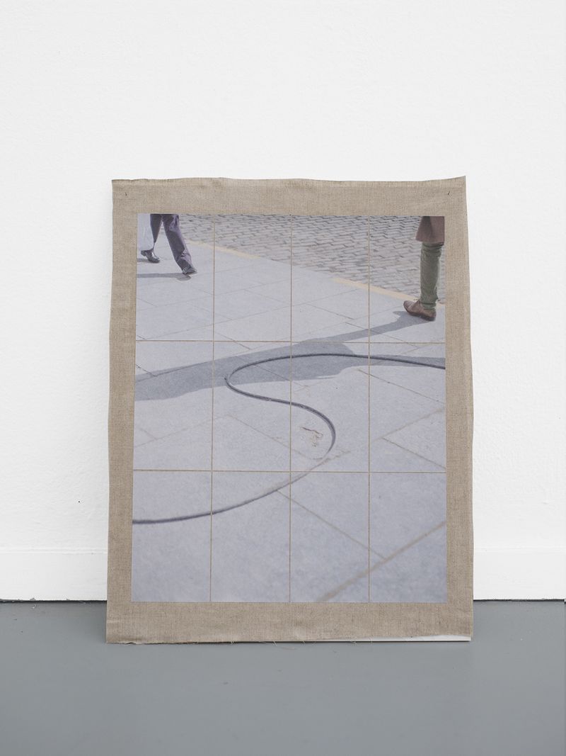 © Esther Hovers - Structures, Walking, 2019 58 x 46 cm / 22.8 x 18.1 in. Inkjet prints on Tosa Shi – 54 gsm, fixed on linen.