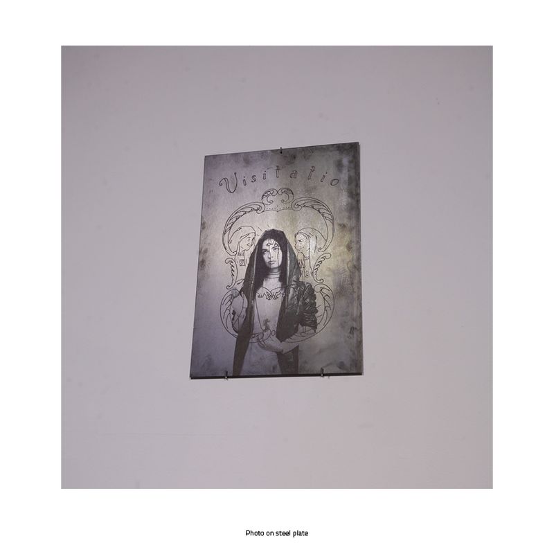 © Olga Kocsi - Visitatio on steel, UV printed steel, 50x30cm