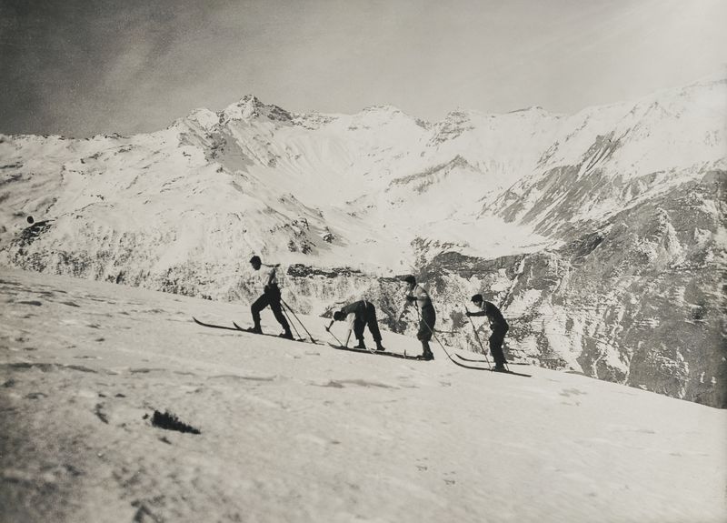 © Filippo Poli - Skiers climbing the mountain, 1932. Family archive.