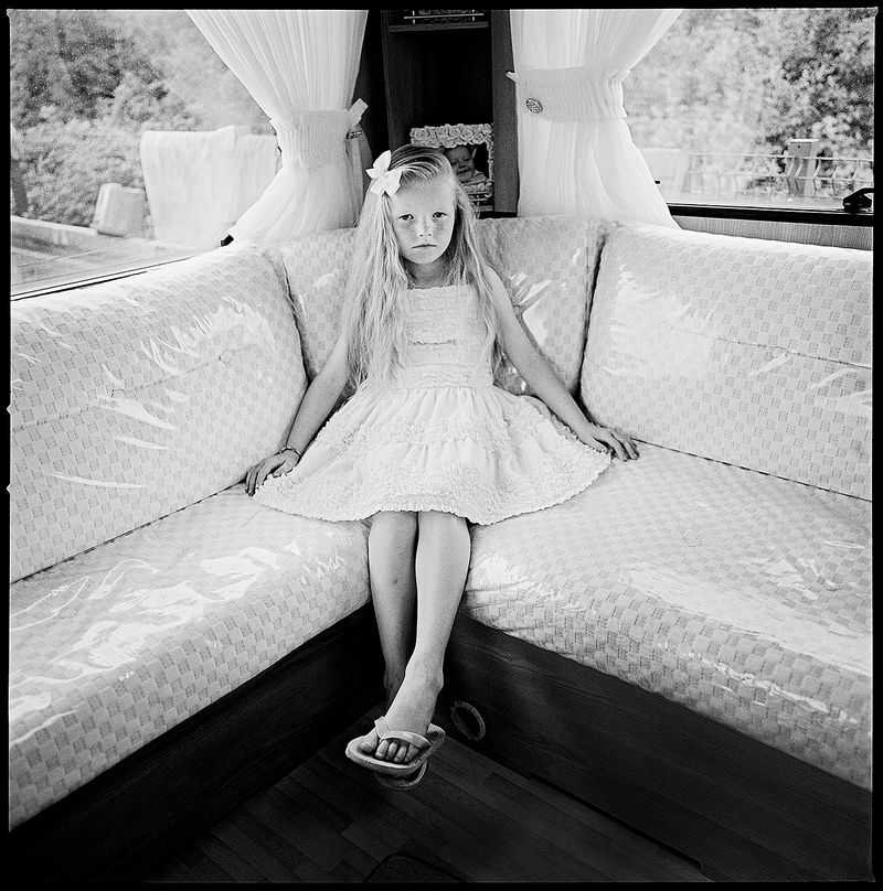 © Joseph-Philippe Bevillard - Chloe, in her family caravan, illegal encampment, Limerick, Ireland 2017