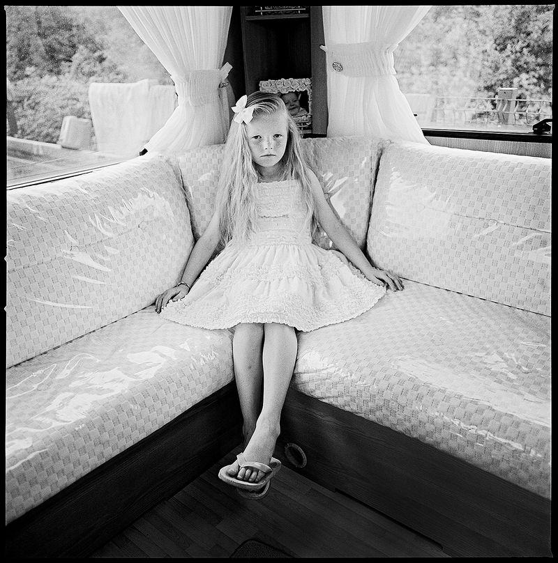 © Joseph-Philippe Bevillard - Chloe, in her family caravan, illegal encampment, Limerick, Ireland 2017
