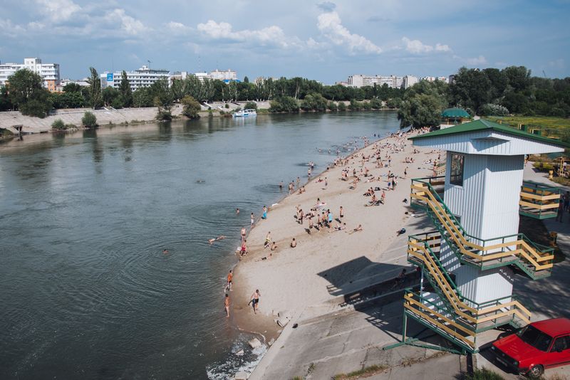 © Anton Polyakov - The central beach in Tiraspol