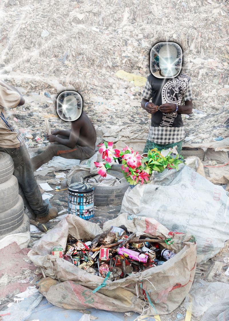 © Aàdesokan - Image from the WASTE IDENTITY: BOLA BOLA LIVING photography project