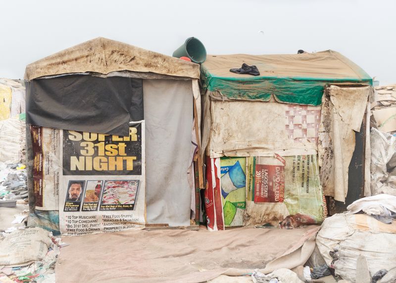 © Aàdesokan - Image from the WASTE IDENTITY: BOLA BOLA LIVING photography project
