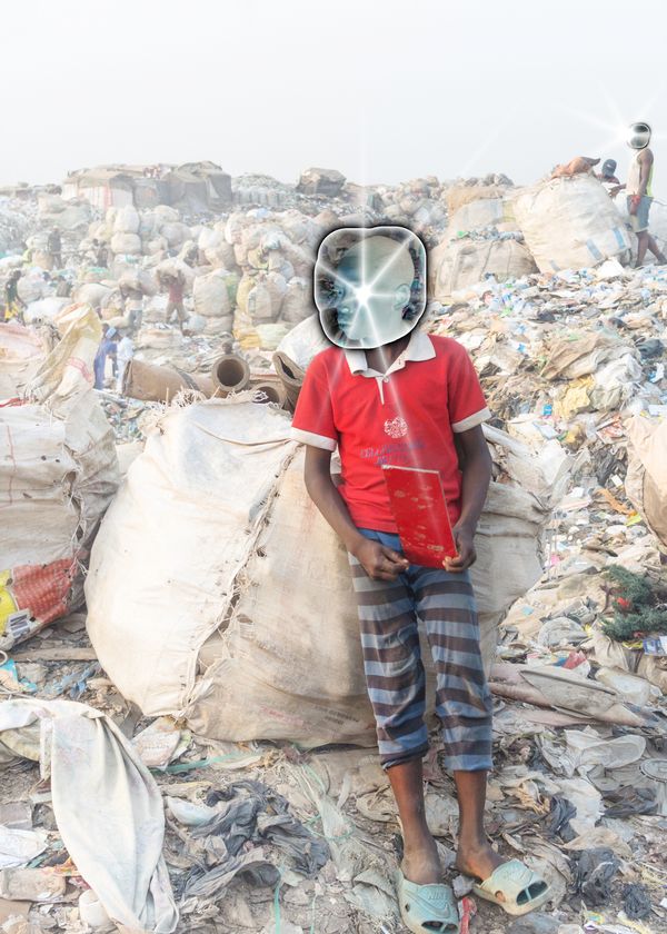 © Aàdesokan - Image from the WASTE IDENTITY: BOLA BOLA LIVING photography project
