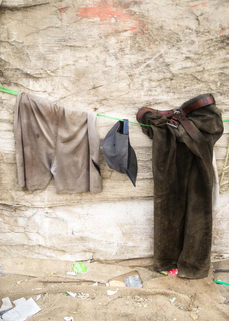 © Aàdesokan - Image from the WASTE IDENTITY: BOLA BOLA LIVING photography project