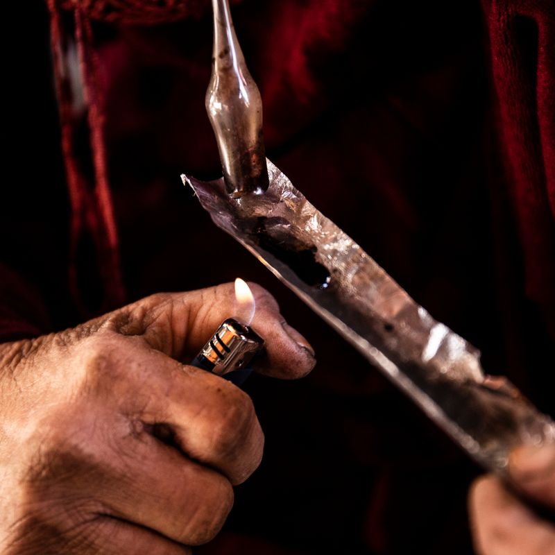 © Johanna Maria Fritz - Lailuma smoking heroin.