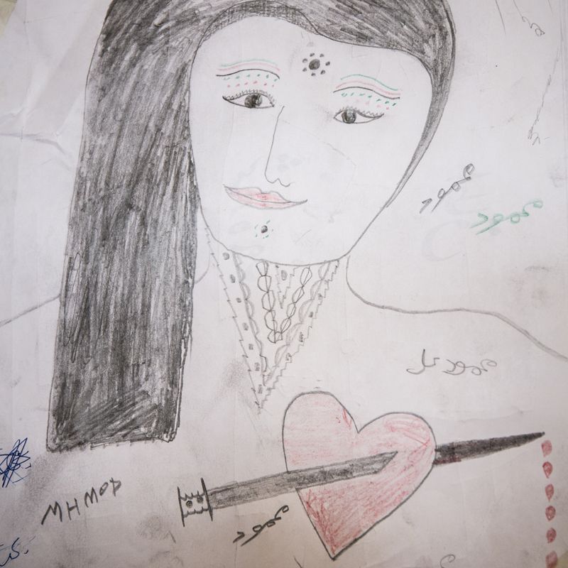 © Johanna Maria Fritz - A child has painted his mother with a heroin syringe through her heart.