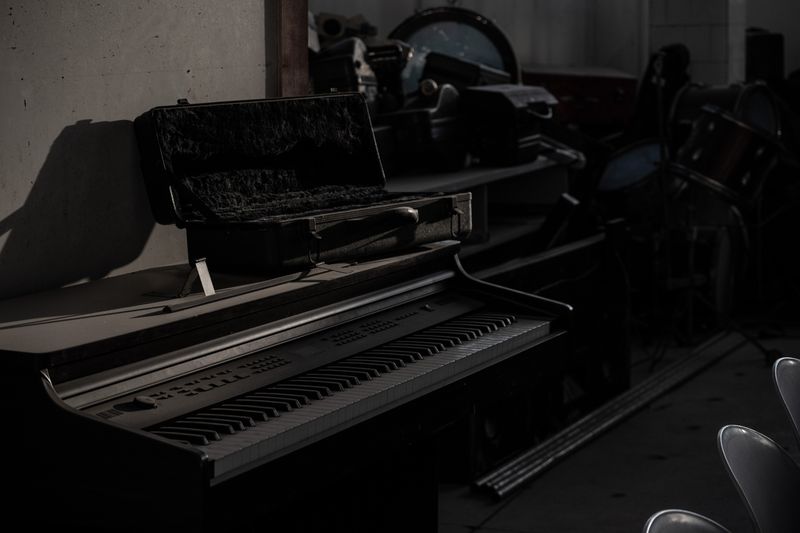 © Yu ri - Image from the Photosensitive Erosion photography project