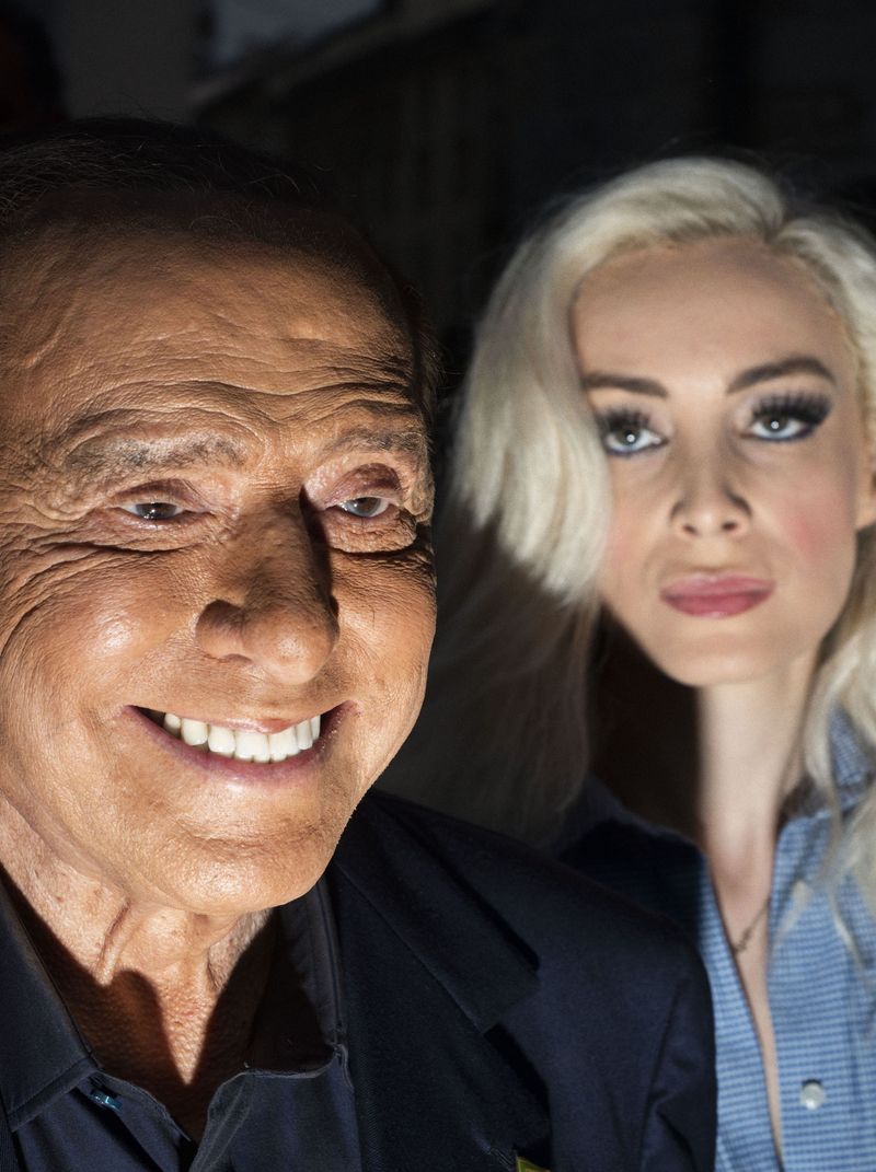 © LUCA SANTESE - Luca Santese & Marco P. Valli - Realpolitik 2018-2023. Silvio Berlusconi, Marta Fascina