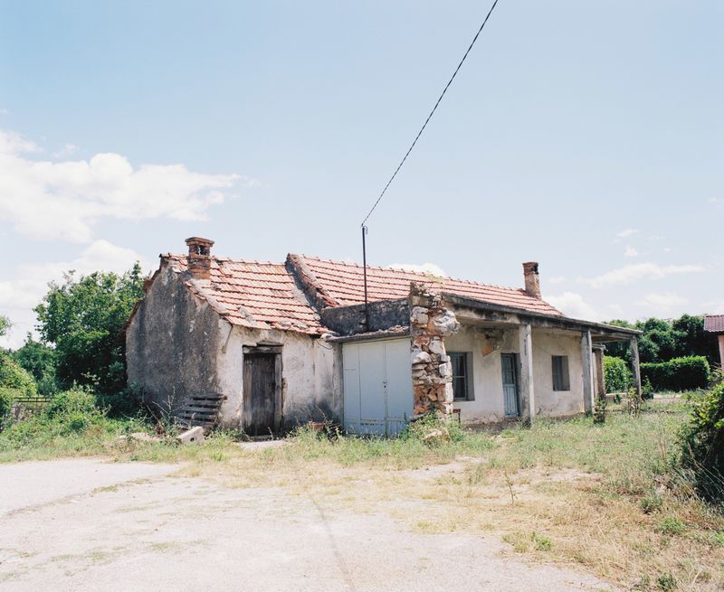 © Teva Cosic - Image from the Puno puno, laku noć (lots and lots, goodnight) photography project