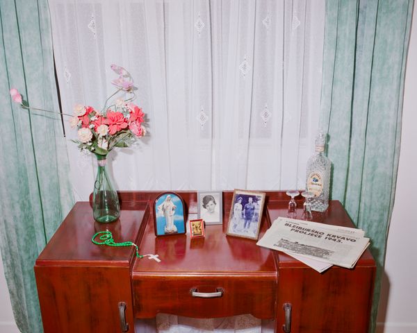 © Teva Cosic - Image from the Puno puno, laku noć (lots and lots, goodnight) photography project