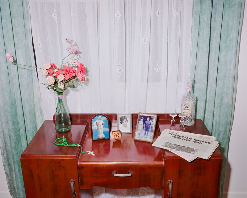 © Teva Cosic - Image from the Puno puno, laku noć (lots and lots, goodnight) photography project