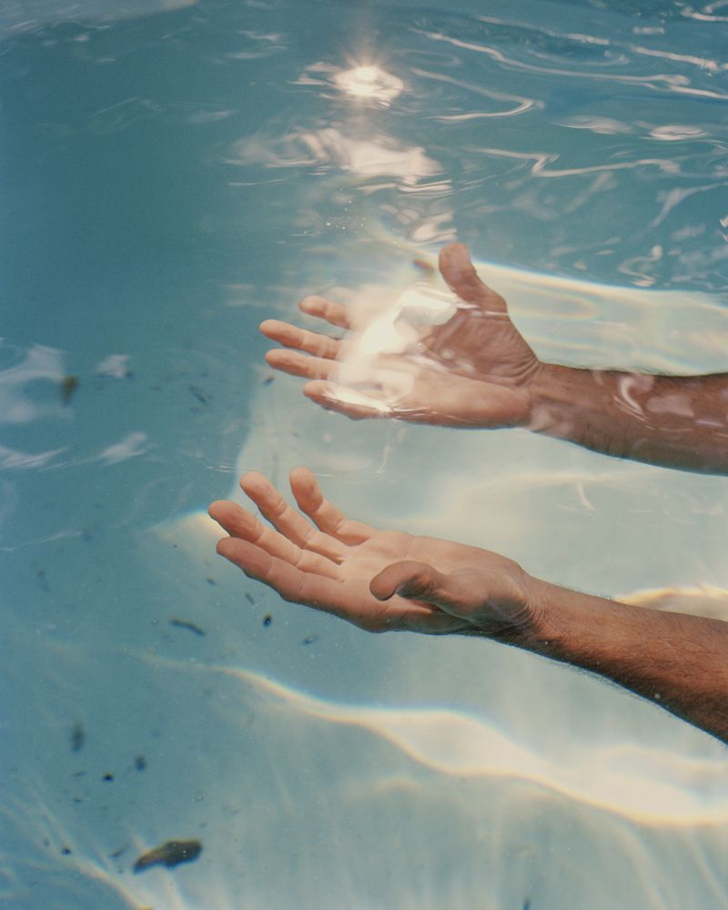© Teva Cosic - Image from the The Birdsong is Deafening photography project
