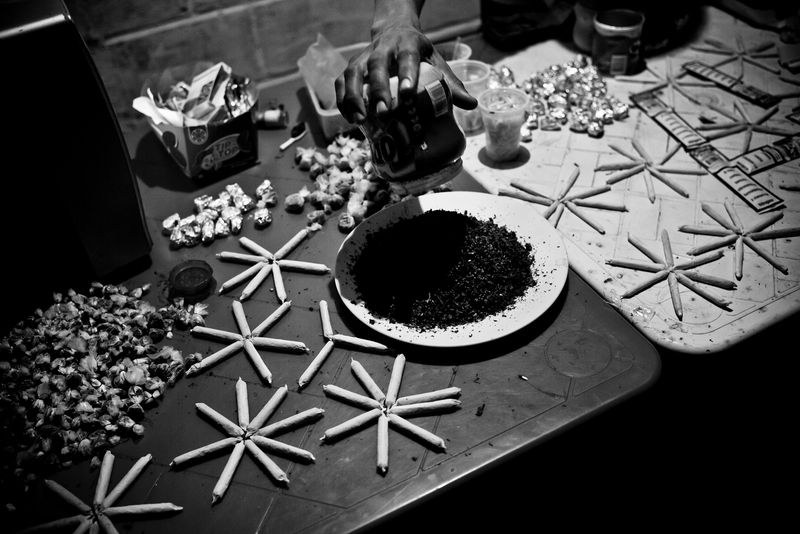 © Oscar B.  Castillo - Image from the Under our control - "Esos que saben" photography project