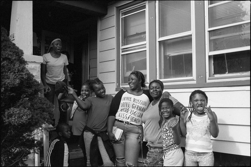 © Jason Houge - Family Photo in Milwaukee; Milwaukee Wisconsin