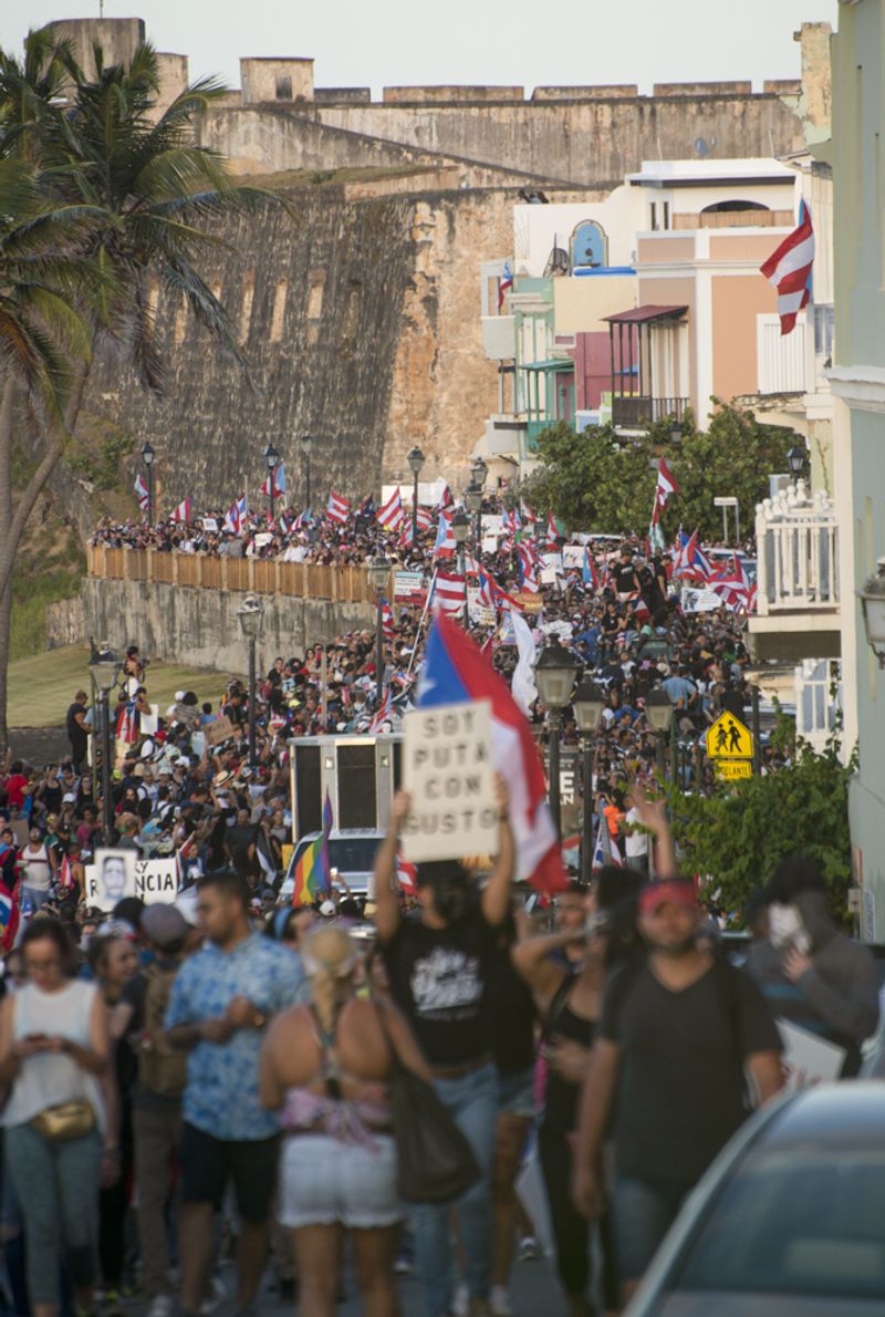 © Sally Rodriguez - Somos más y no tenemos MIEDO.