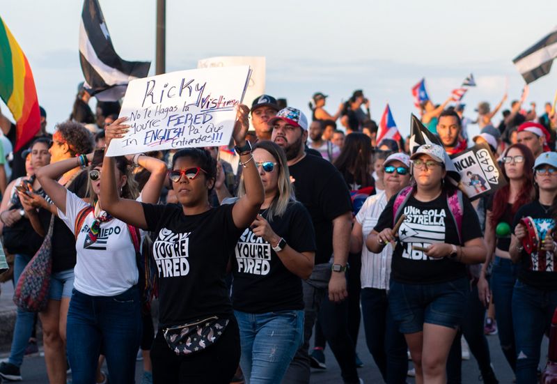 © Sally Rodriguez - "Ricky Renuncia"