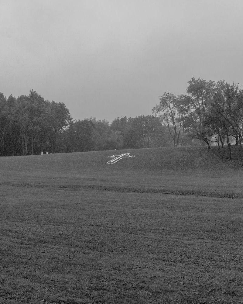 © Michael Valiquette - Image from the Hart Island photography project