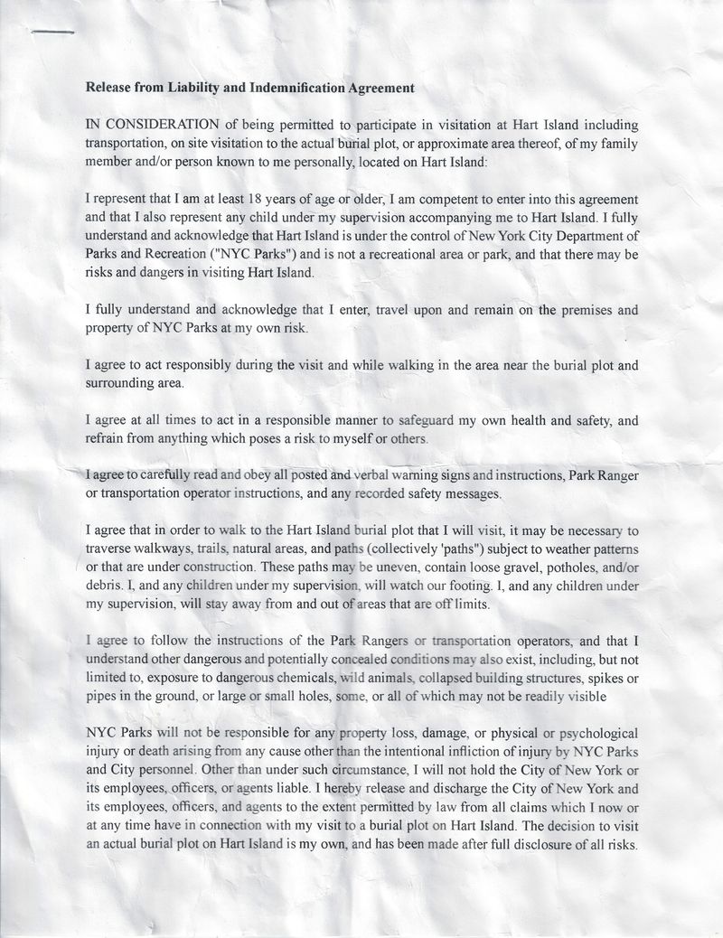 © Michael Valiquette - Image from the Hart Island photography project