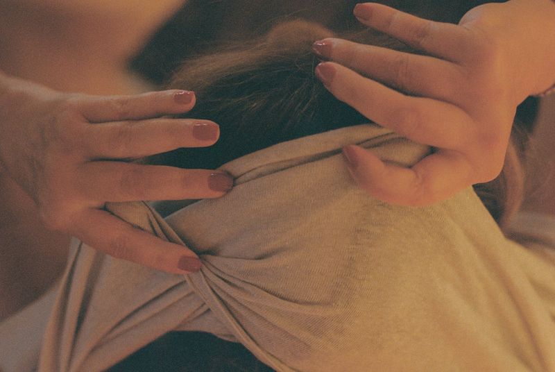 © Lara Kalecik - Image from the We Once Knew How to Hold photography project