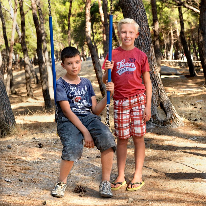 © Marieke Van Der Velden - Alaa and Finn