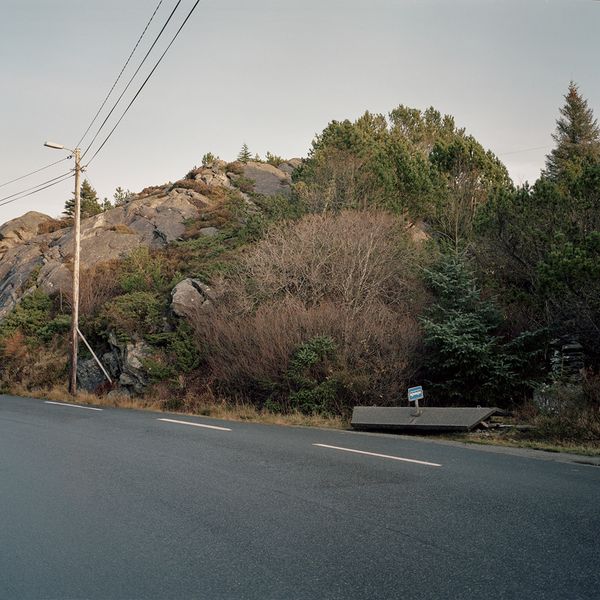 © Mirjam Stenevik - Almost two years after a polish worker slid on the ice and wrecked the bus stop, it's still waiting to be fixed.