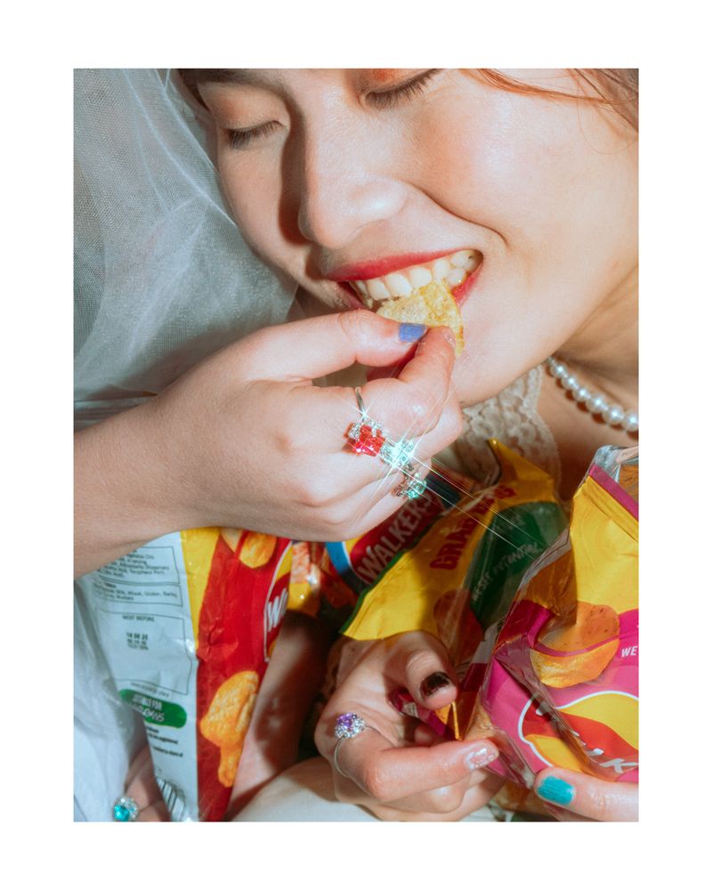 © Yu Zoe Cui - Couple 1 - Feeding