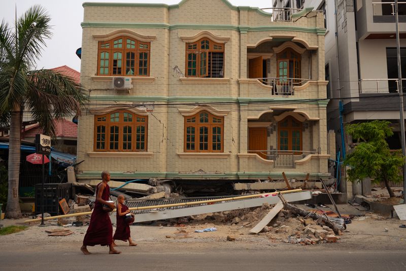 © Patrick Chengzhi Wang - Image from the Myanmar Earthquake photography project
