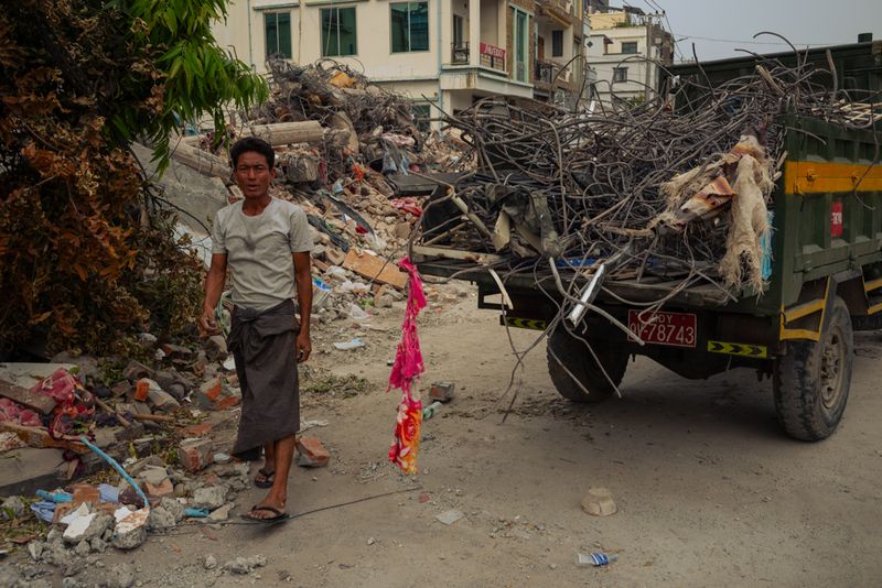 © Patrick Chengzhi Wang - Image from the Myanmar Earthquake photography project