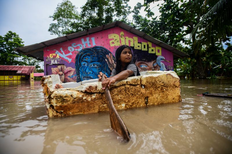 © Santiago Romaní - Image from the Ucayali bajo el agua: crónica visual de las inundaciones en Pucallpa photography project