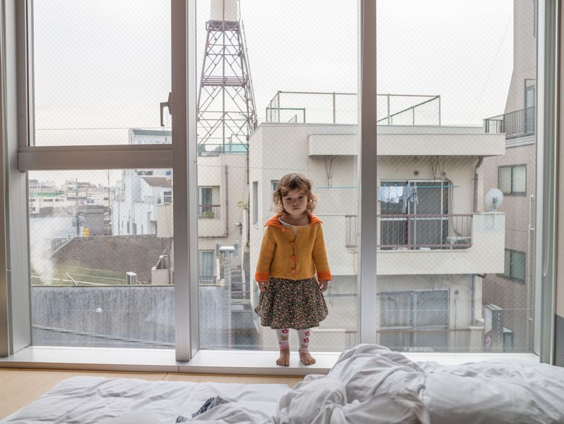 © Eri Morita - We could see a small bakery from the big window at the hotel in Tokyo.