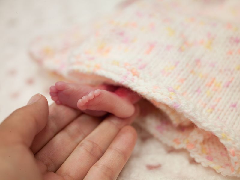 © Eri Morita - I could knit you a dress before your birth but couldn’t make socks on time at the hospital in San Diego.