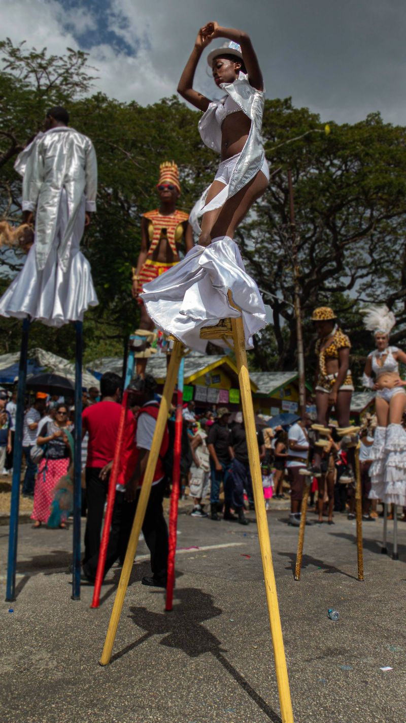 © Mz. Icar - Image from the Play Mas photography project