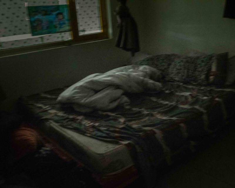 © Chloe Sharrock - Image from the "I haven't cried in ten years..." photography project