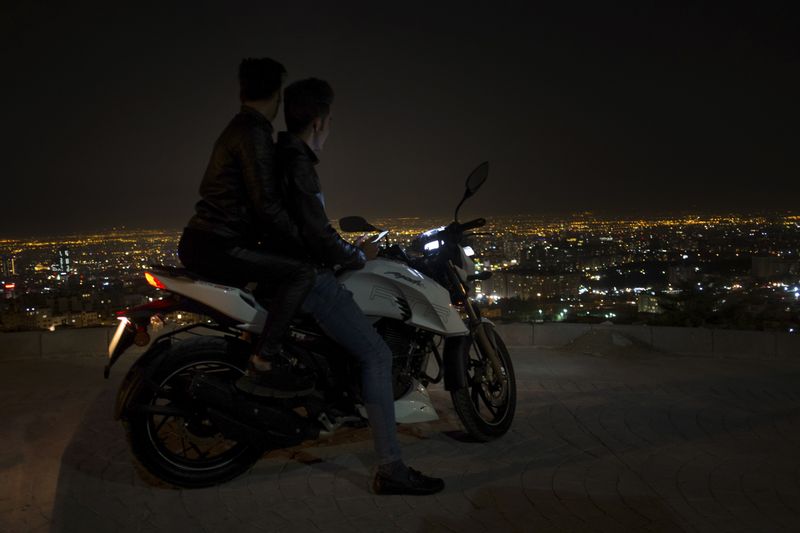 © URA ITURRALDE - Sadeq and his partner met through this app (Hornet).