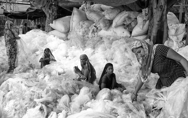 © Guido Arreghini - Image from the Bhalswa: The Temple of the modern Delhi photography project