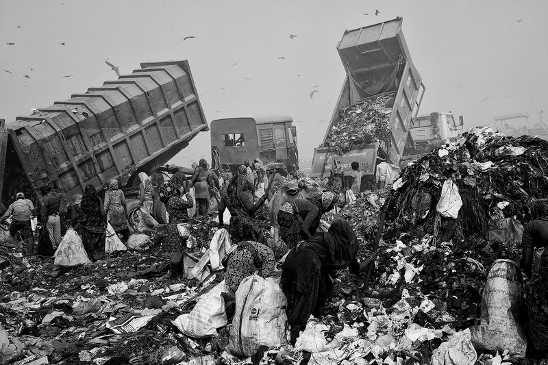 © Guido Arreghini - Image from the Bhalswa: The Temple of the modern Delhi photography project