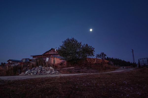 © Vladimir Karamazov - The grandmother's little house