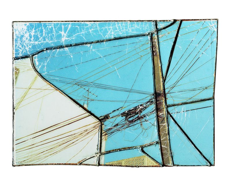 © Ernesto Cabral de Luna - Telaraña, 2026 - Emulsion lift on soldered glass