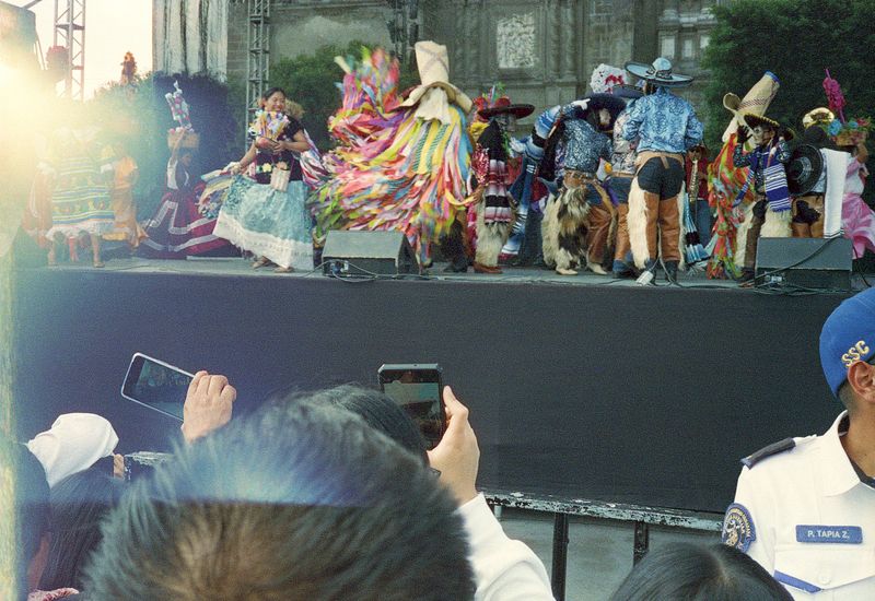 © Ernesto Cabral de Luna - Image from the In Transit and Displacement photography project
