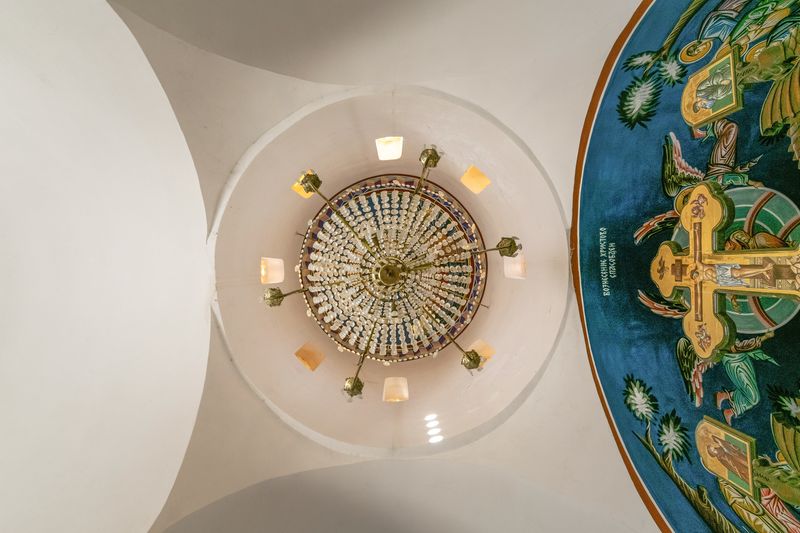 © Meri Boshkoska - Chandelier in a circle