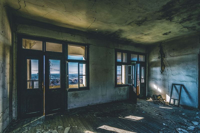 © Meri Boshkoska - Image from the THE MYSTERY OF ABANDONED PLACES photography project