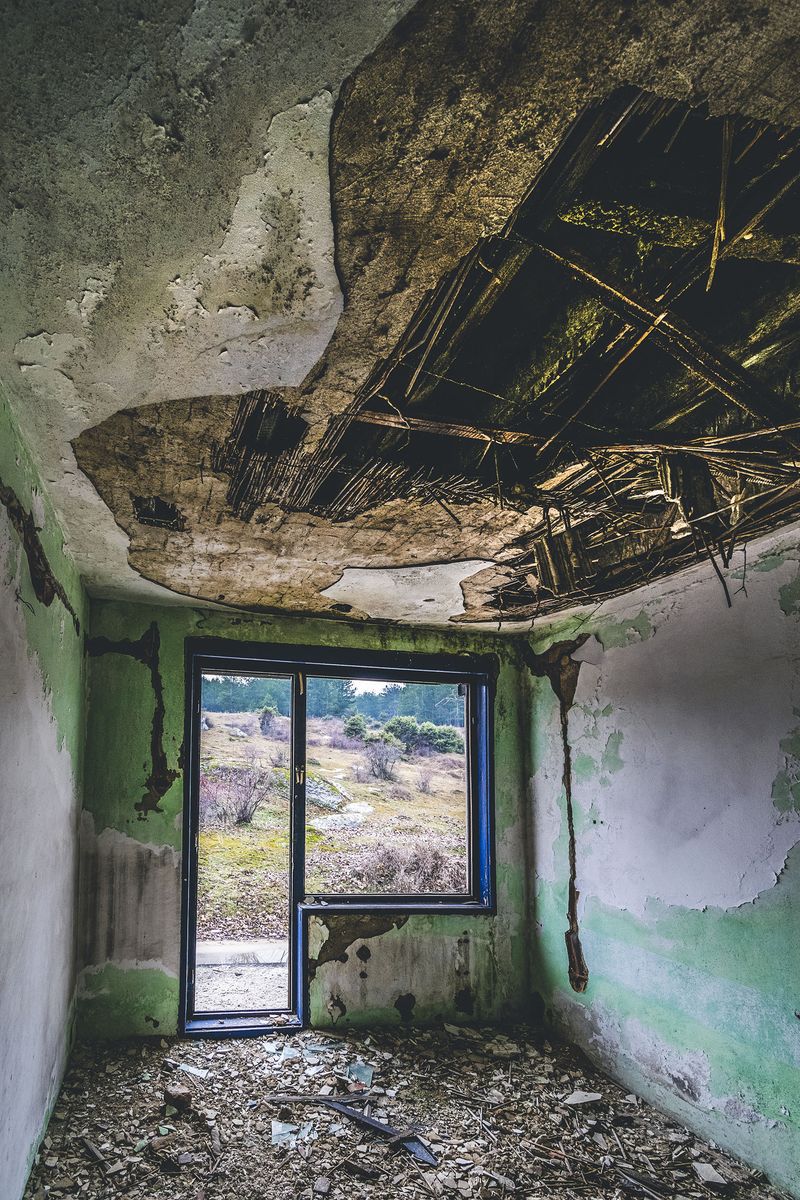 © Meri Boshkoska - Image from the THE MYSTERY OF ABANDONED PLACES photography project